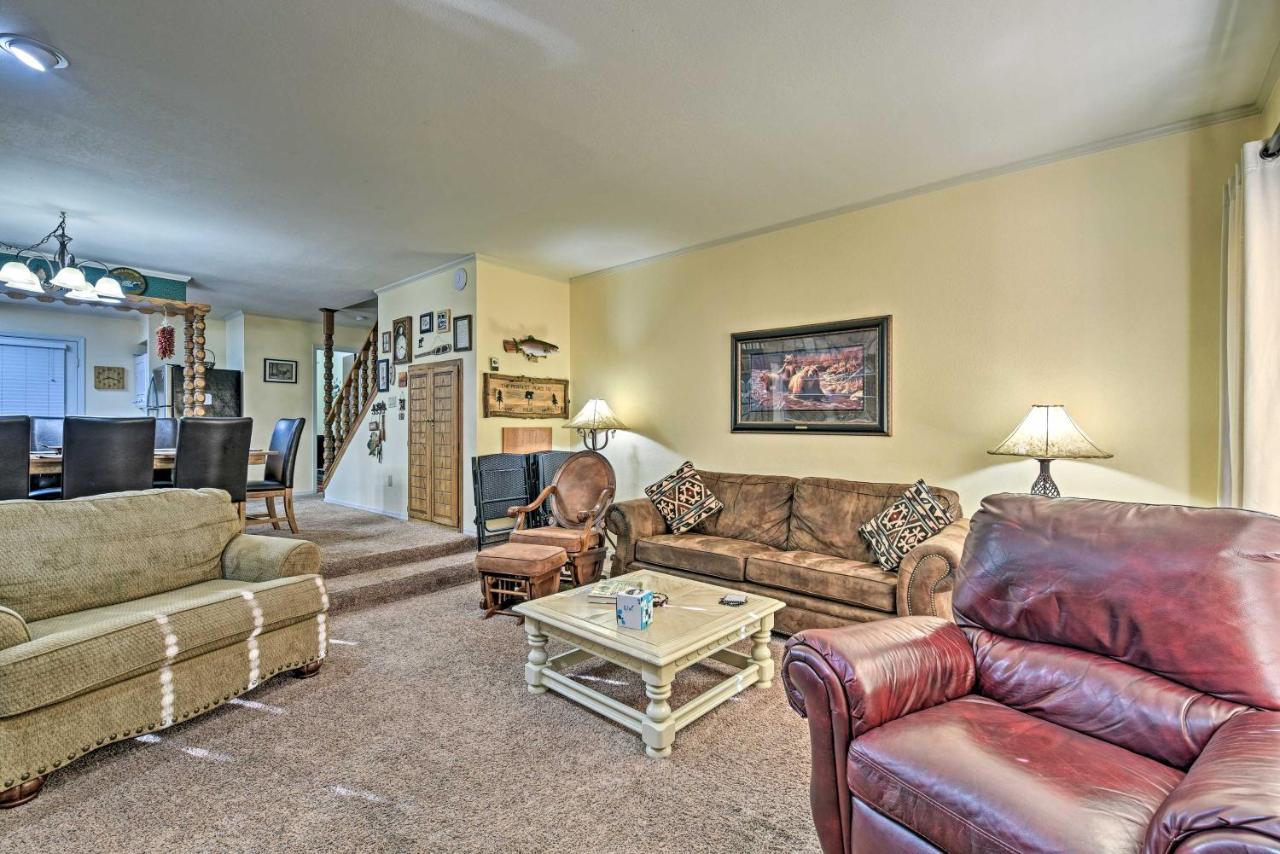 Red River Townhome With Balcony And Mtn Views! Dış mekan fotoğraf